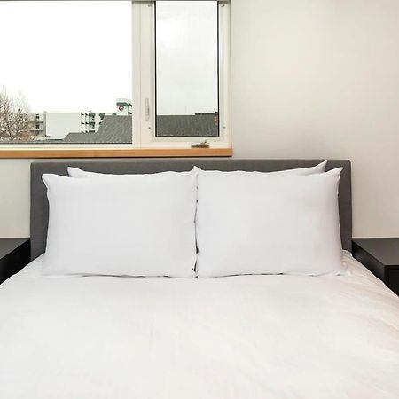 Nn - The Flame - Downtown 1-Bed 2-Bath Villa Уайтхорс Екстериор снимка