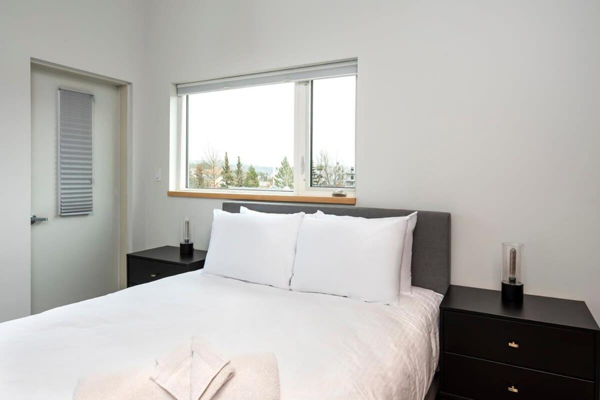 Nn - The Flame - Downtown 1-Bed 2-Bath Villa Уайтхорс Екстериор снимка