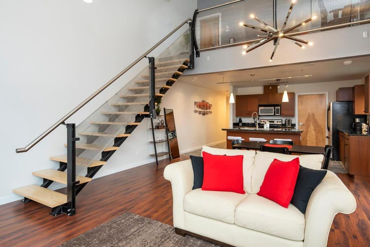 Nn - The Flame - Downtown 1-Bed 2-Bath Villa Уайтхорс Екстериор снимка