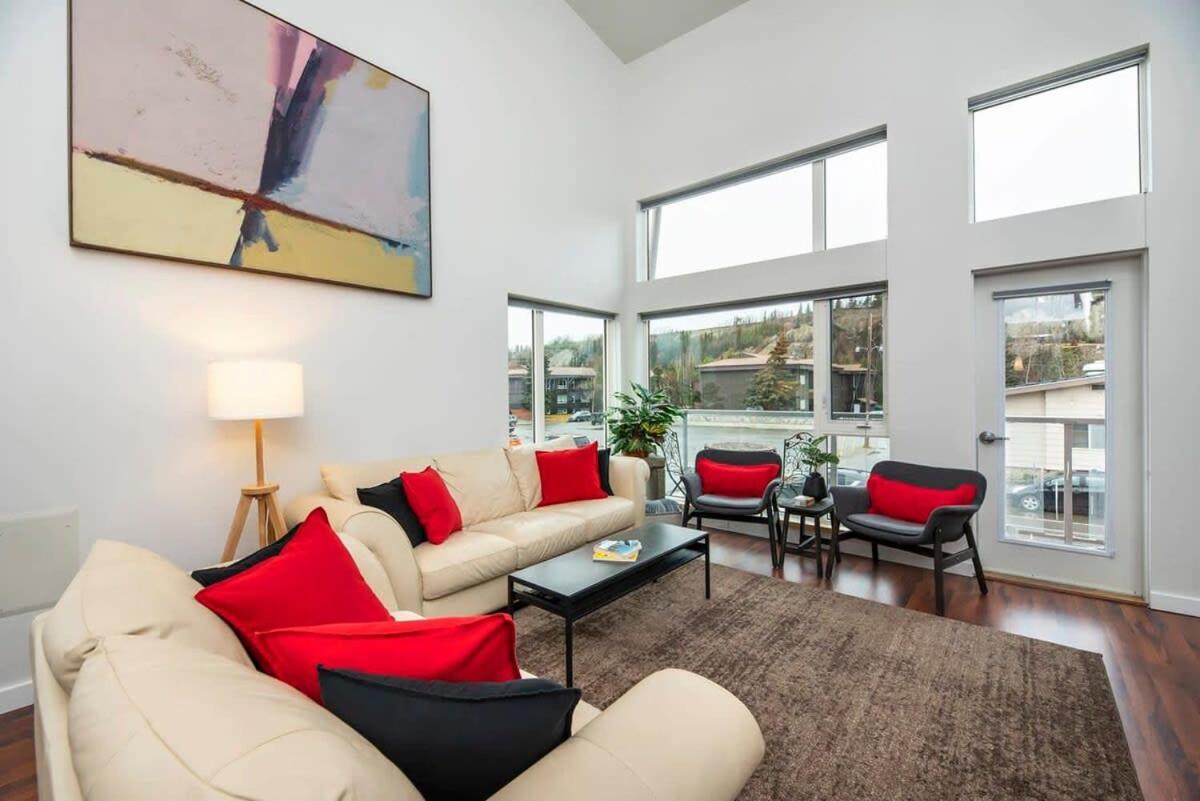 Nn - The Flame - Downtown 1-Bed 2-Bath Villa Уайтхорс Екстериор снимка